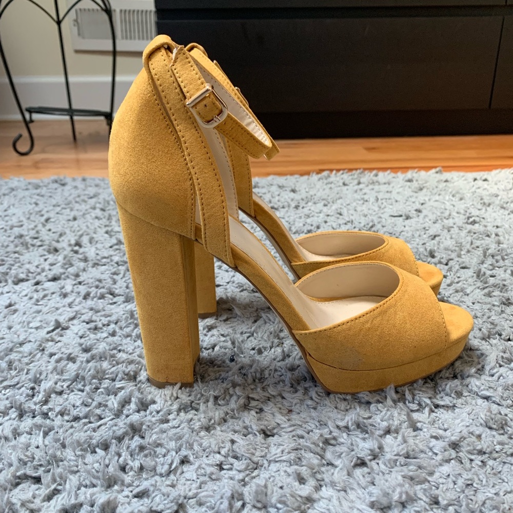 Forever 21 FAUX SUEDE MUSTARD HEELS